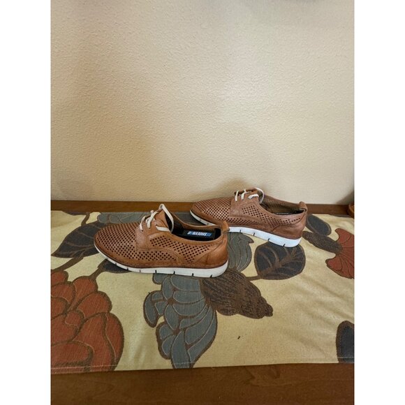 Trask Lena Perforated Leather Lace-Up Oxfords Shoes Brown Size 8.5 - Picture 7 of 14